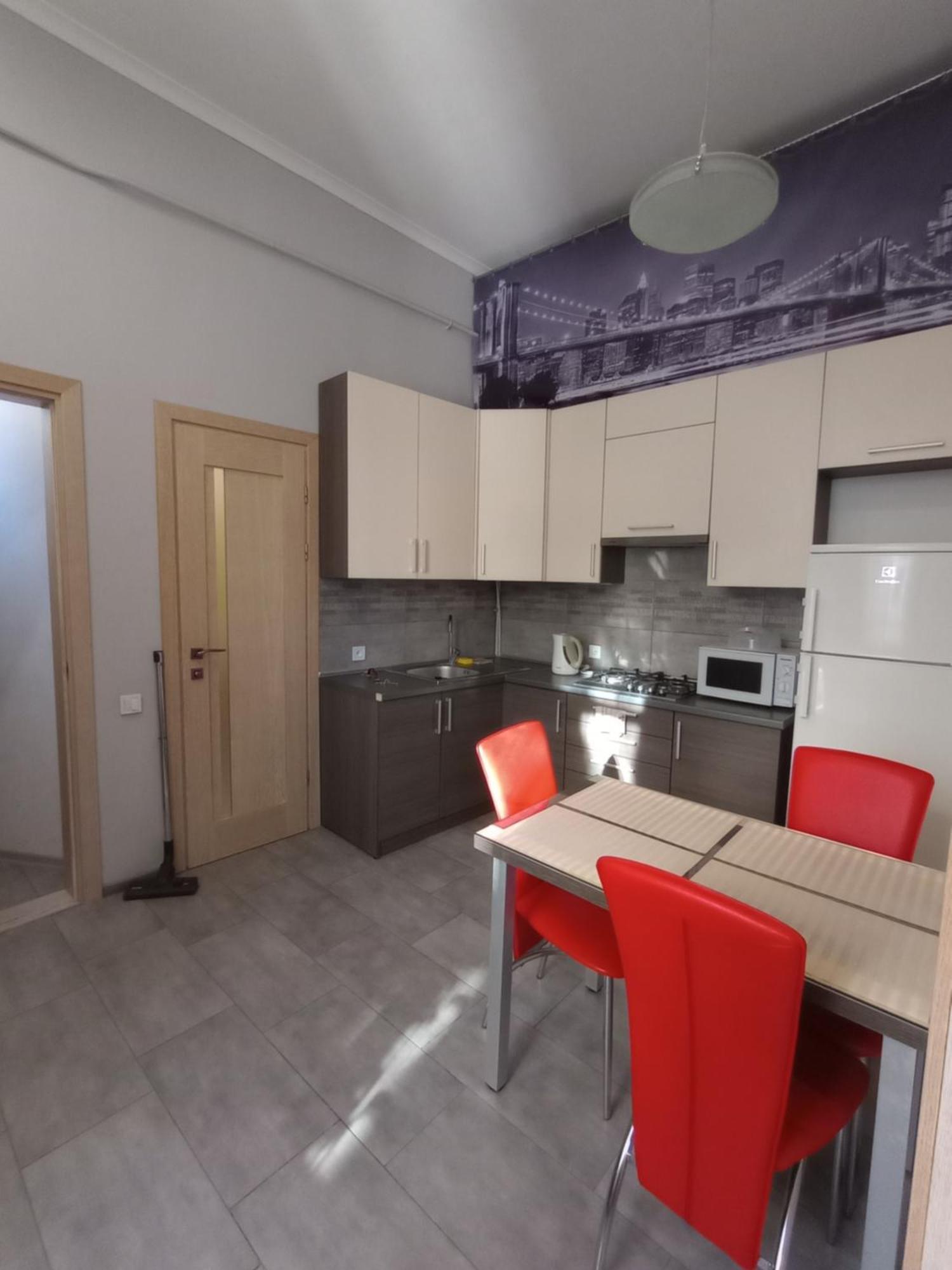 Apartment on Khorvatska Street Lviv Buitenkant foto